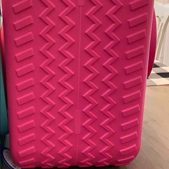 BOGG Bag - Large - PINK - Never Used w/Tag -*PRICE IS FIRM - Picture 2 of 3